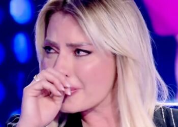 ''Non ero la donna che immaginava di sposare'': Manila Nazzaro in lacrime parla della rottura con Lorenzo Amoruso