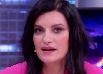 Laura Pausini rivela con quanti uomini è andata a letto nella sua vita: il numero