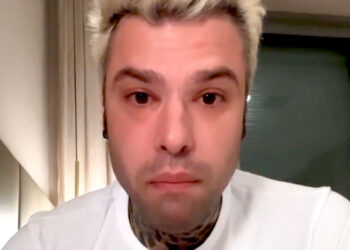 Fedez, finalmente la verità su quanto successo: ''Ho perso 5 kg in 4 giorni, non camminavo più''