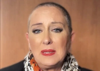 Carolyn Smith, il tumore è tornato: annuncio e testa nuovamente rasata a zero