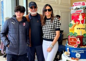 Elisabetta Gregoraci festeggia i 73 anni dell'ex marito Flavio Briatore con un pranzo in famiglia: foto