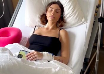 La moglie di Francesco Facchinetti è stata operata di nuovo alla spalla