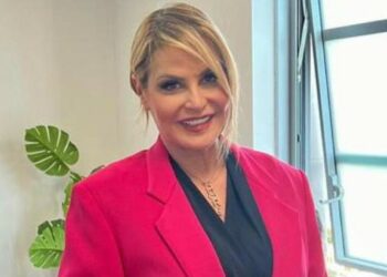 ''Ho 800 vestiti e 500 paia di scarpe, li conservo in un magazzino'': Simona Ventura rivela la sua enorme collezione di moda