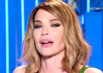 ''L'uomo che fa le pulizie in casa mi uccide l'eros'': Laura Chiatti travolta dalle polemiche dopo la frase infelice in diretta tv