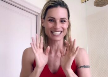 Michelle Hunziker e la figuraccia in teatro