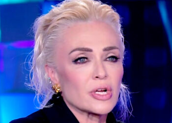 ''Ho le mie convinzioni'': Paola Barale replica all'ex marito Gianni Sperti sulla questione del 'quasi outing’