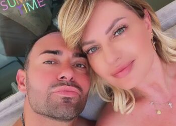 Manila Nazzaro e Stefano Oradei innamoratissimi: allo scoperto sui social, le immagini