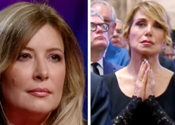 Selvaggia Lucarelli prende in giro Barbara d'Urso per l'intervista ai funerali di Berlusconi: ecco perché