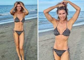 A 47 anni Martina Colombari mostra un fisico pazzesco in bikini: guarda