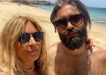 Selvaggia Lucarelli e Lorenzo Biagiarelli innamorati alle Canarie
