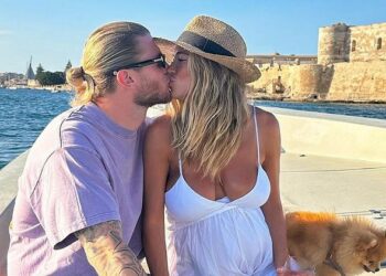 Diletta Leotta si gode le ultime ore prima di diventare mamma: baci, sole e amore con Loris in Sicilia, foto