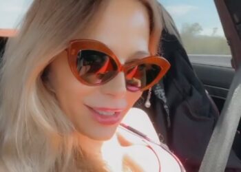 Menopausa con caldane e insonnia grave: la figlia di Ornella Muti, Naike Rivelli, racconta il suo problema