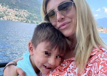 ''Come ca… state messi?'': Paola Caruso sbotta sul social e parla del problema del figlio