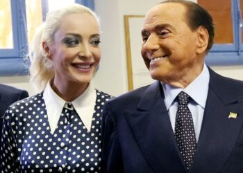 ''Non riesco a toccare la tua mano'': Marta Fascina, 'vedova' di Silvio Berlusconi, condivide il suo dolore dopo la morte del Cavaliere