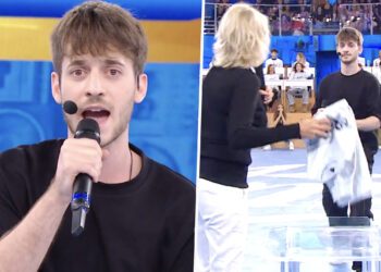 Il figliastro di Laura Pausini è un nuovo concorrente di 'Amici': Maria De Filippi gli consegna la maglia