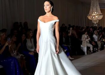 Cecilia Rodriguez sfila in abito da sposa