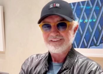 ''Mangio poco'': continuano a scrivere che forse non sta bene, Flavio Briatore risponde via social