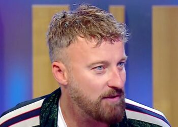 Francesco Facchinetti bullizzato per il trattamento estetico: ''Le donne possono rifarsi il seno, gli uomini invece…''