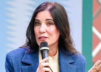 Paola Turci e l'amore per la moglie Francesca Pascale: ''Non so se sono lesbica''