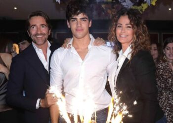 Samantha De Grenet festeggia i 18 anni del figlio Brando