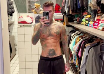 Fedez mostra il fisico dopo aver perso 10 chili