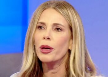 ''Con i miei figli sono come la signorina Rottermaier'': Alessia Marcuzzi in tv parla delle punizioni che infligge per educare i suoi ragazzi