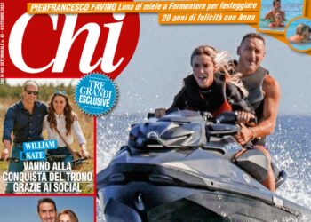 Francesco Totti festeggia il compleanno con la fidanzata Noemi Bocchi e si diverte da pazzi: guarda