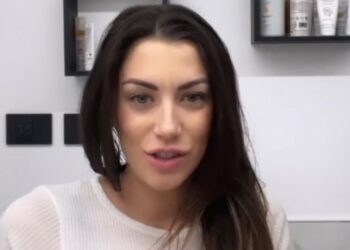 Enock Barwuah e la compagna non hanno ancora voluto sapere il sesso del nascituro