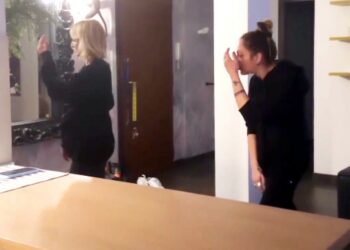 Veronica Peparini continua a ballare anche con il pancione e incinta di due gemelle