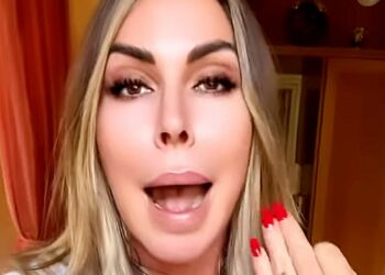 Guendalina Canessa sbotta e mette in guardia: ''I vostri figli hanno rapporti intimi a 13 anni, vi prendono per il cu…''