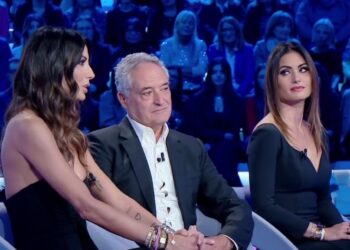 ''In 102 anni non era mai entrata in un ospedale'': Elisabetta Gregoraci in tv con papà e sorella per ricordare la nonna morta da poco