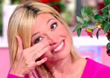 Carlotta Mantovan ospite in tv dell'amica del cuore Antonella Clerici: confessioni sulla figlia e lacrime