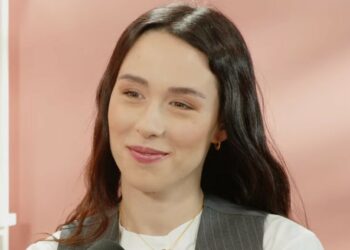 ''E' diseducativo dire no'': Aurora Ramazzotti parla dei rapporti intimi col compagno Goffredo durante la gravidanza