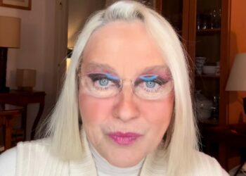 ''La mia terapia dura 54 ore: 6 ore di infusione col primo farmaco, poi 48 con un altro'': Eleonora Giorgi racconta la sua chemio