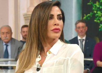 ''Mio padre mi ha rapito da bambina, ho fatto cose di cui mi pento'': Guendalina Tavassi rivela sulla Rai insieme alla madre la difficile infanzia