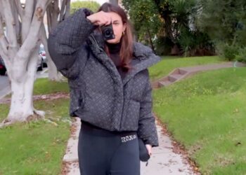 Elisabetta Canalis ripresa dal nuovo fidanzato a Los Angeles