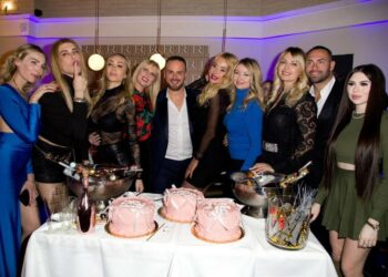 Antonello Lauretti festeggia il compleanno con un party pieno di vip a Roma: tutte le foto della festa per i 44 anni del pr