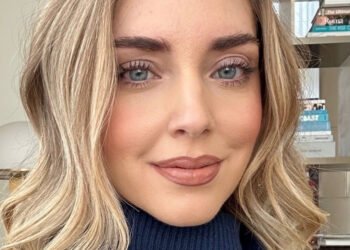 ''Grazie a chi non vuole affossare ma aiutare'': Chiara Ferragni torna sui social dopo due settimane, il suo messaggio