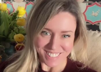 Elena Barolo è stata operata all'addome: 40 punti sulla pancia dell'ex velina