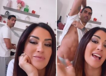 Giorgia Palmas e Filippo Magnini innamorati in cucina