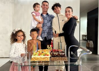 Cristiano Ronaldo festeggia 39 anni con Georgina Rodriguez e i cinque figli