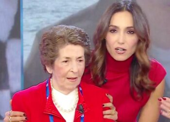 ''Ci siamo anche vestite uguali'': Caterina Balivo porta l'amatissima suocera Mirella in tv per parlare di Sanremo