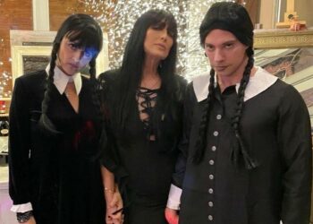 Le foto del party di Rosita Celentano che ha festeggiato 59 anni con una serata a tema 'Famiglia Addams'