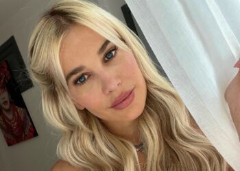 ''Mi insultavano dicendo che ero una vacca, viaggiavo con la bilancia in valigia''': Clizia Incorvaia ricorda gli anni da incubo come modella