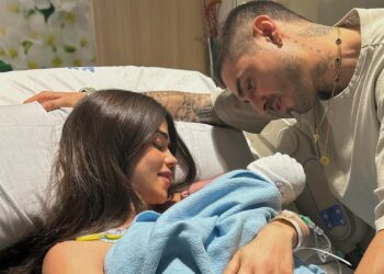 Anche Fabio Colloricchio dà il benvenuto al mondo al secondo figlio nelle stesse ore in cui ha partorito la ex Mazzoccato: immagini da Madrid