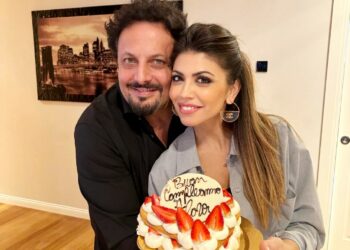 Flora Canto festeggia 41 anni insieme alla mamma di Enrico Brignano, poi il party vip