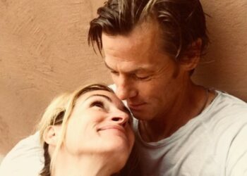 Julia Roberts pubblica una rarissima foto insieme al marito Danny: guarda