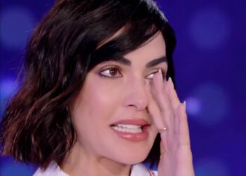 ''Non mi rassegno'': Rocio Munoz Morales dopo la morte del padre rivela il rituale che l’aiuta a sentirlo ancora accanto