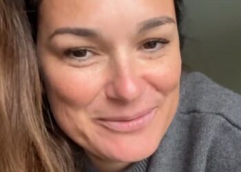 ''Full immersion e poi si vive di rendita'': Alena Seredova spiega la sua vita intima col marito Alessandro Nasi e i figli in casa