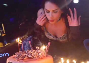 Antonella Fiordelisi festeggia 26 anni a Milano con un look davvero sensuale